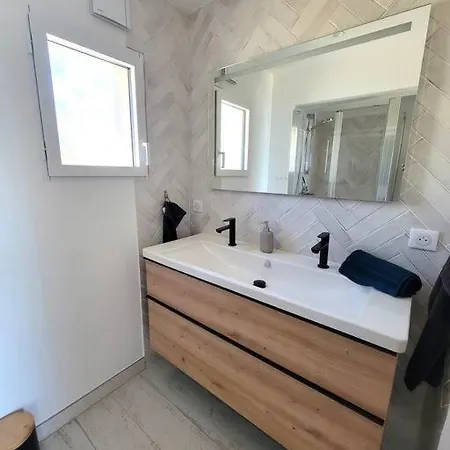 Le Cabanon, Pieds Dans L'eau, Vue Exceptionnelle Feriehus Fréjus