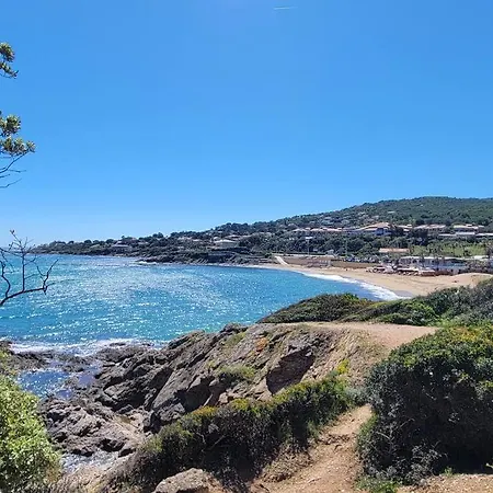 Le Cabanon, Pieds Dans L'eau, Vue Exceptionnelle * Frejus
