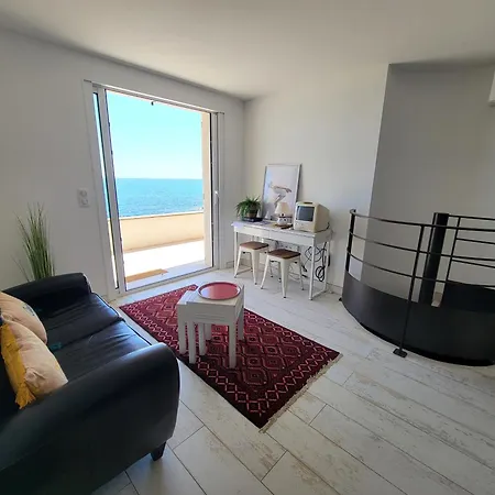 Le Cabanon, Pieds Dans L'eau, Vue Exceptionnelle Frejus
