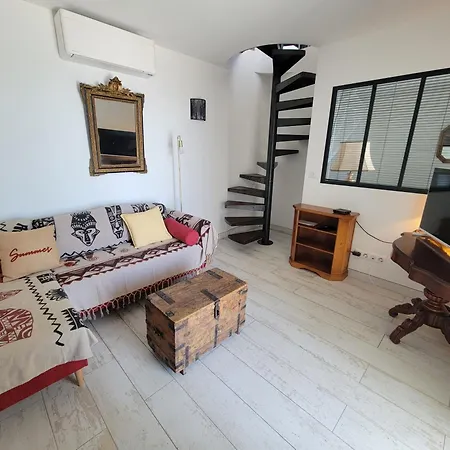 Le Cabanon, Pieds Dans L'eau, Vue Exceptionnelle * Frejus